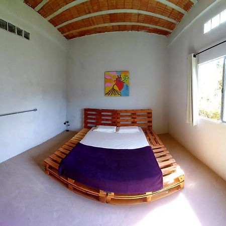 Pousada Vila Da Serra - Quarto Do Amor โนวาลีมา ภายนอก รูปภาพ