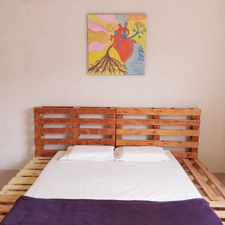 Pousada Vila Da Serra - Quarto Do Amor โนวาลีมา ภายนอก รูปภาพ