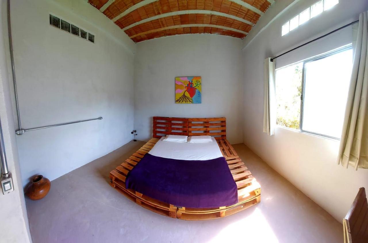 Pousada Vila Da Serra - Quarto Do Amor โนวาลีมา ภายนอก รูปภาพ