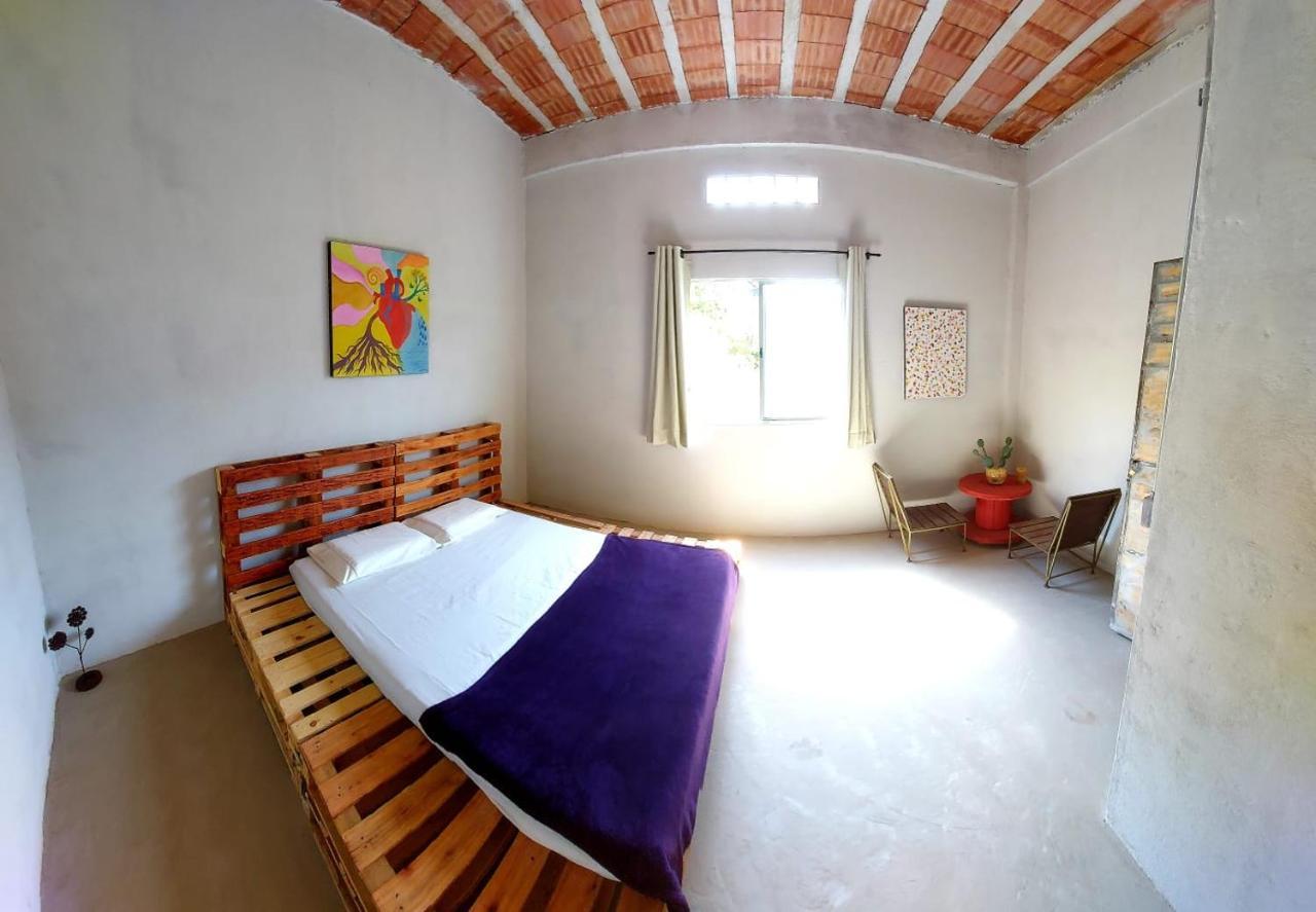Pousada Vila Da Serra - Quarto Do Amor โนวาลีมา ภายนอก รูปภาพ