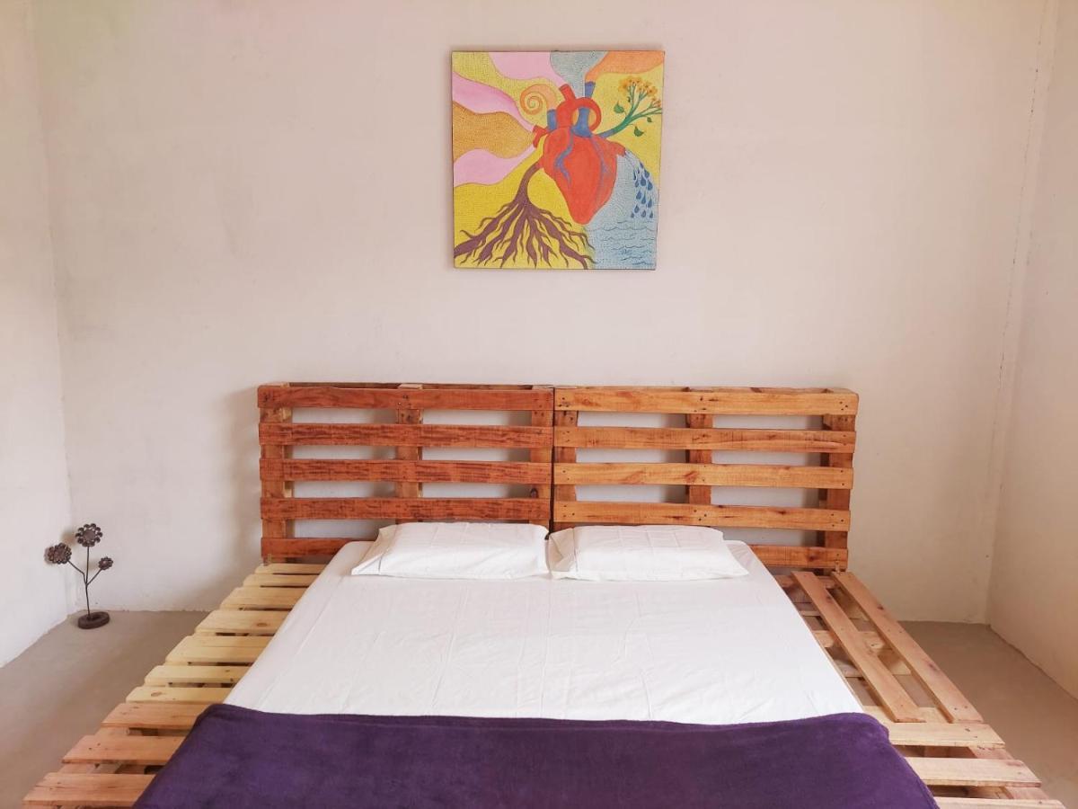 Pousada Vila Da Serra - Quarto Do Amor โนวาลีมา ภายนอก รูปภาพ